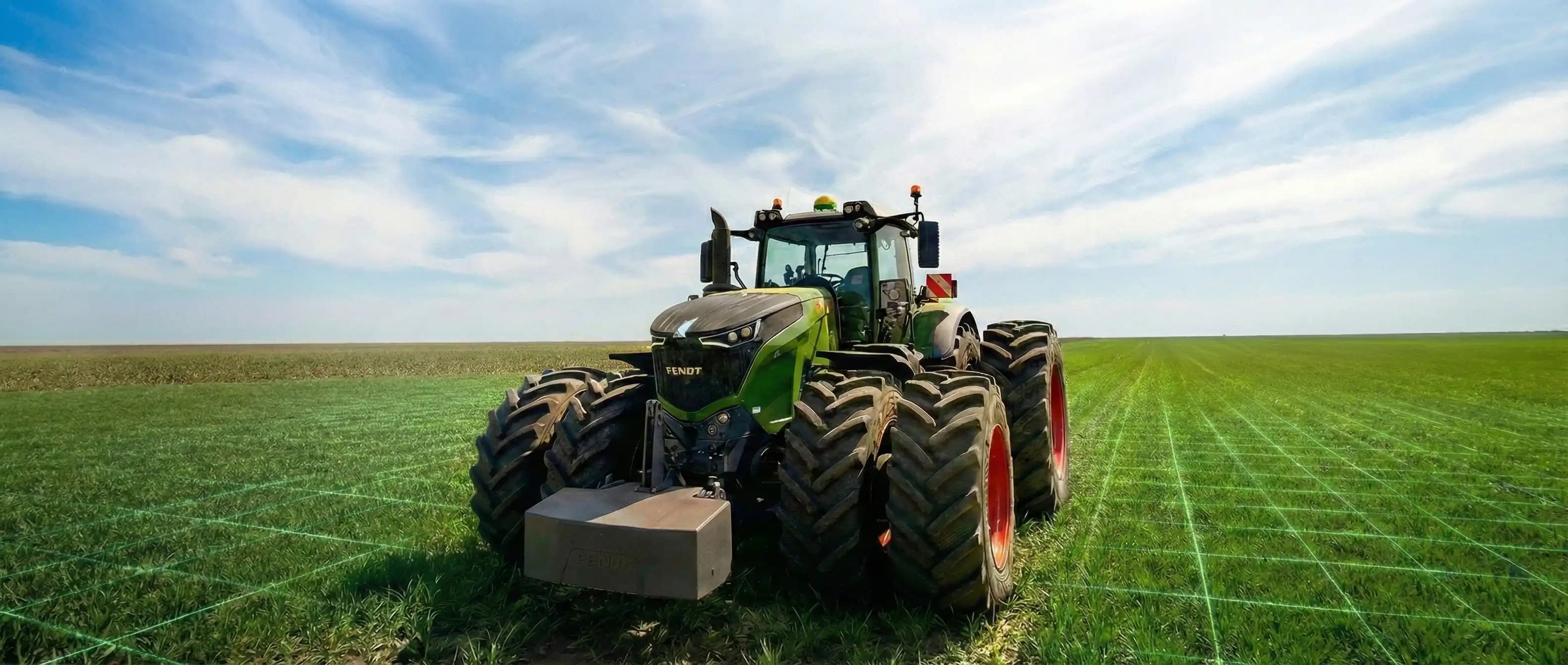 Trator Fendt no campo